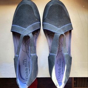 Cobb Hill by New Balance, 8.5, NWOT, never worn, black with purple stitching,